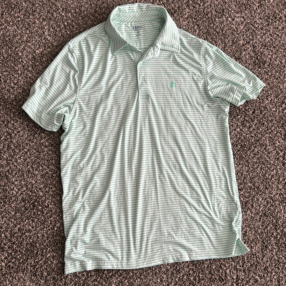 Izod men’s golf shirt size medium